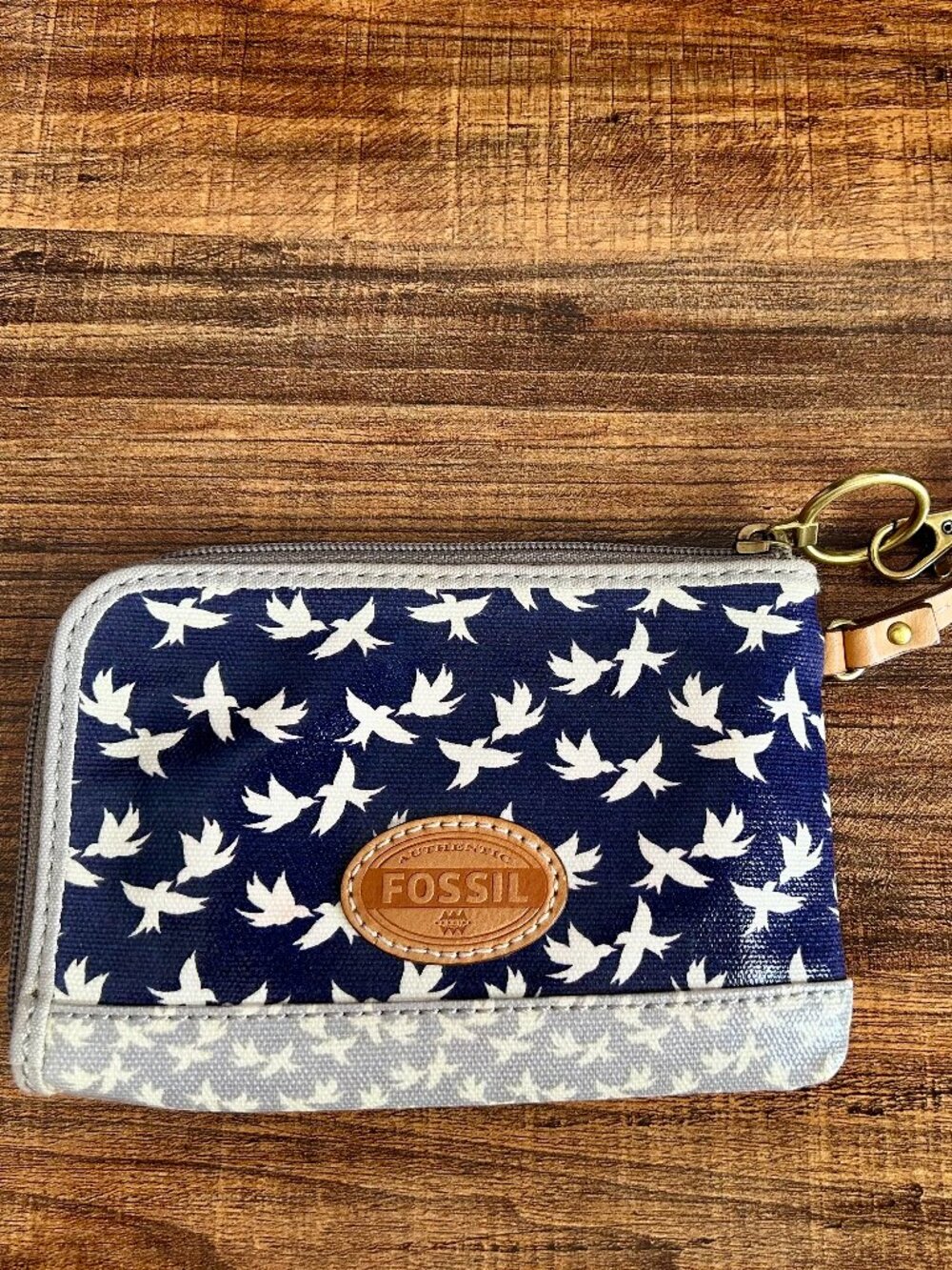 Fossil Keyper Corner Zip Wristlet Navy, Gray, Cream Bird Pattern